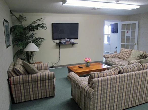 Image of Franklin Square Manor (3)