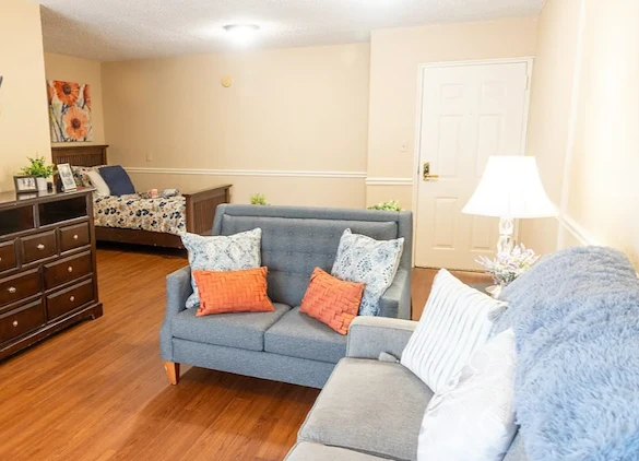 Image of Commonwealth Senior Living at Leigh Hall (6)