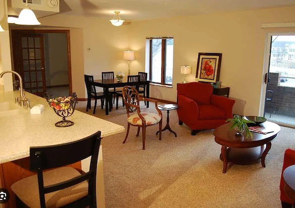 Ascension Living Lakeshore at Siena, assisted living and memory care, Racine, WI, apartment featuring a living room and dining space