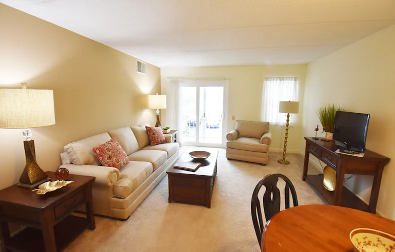 Image of Greenwood at Laurel Lake (10)