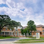 Image of Atrium at Oak Crest Residence (1)