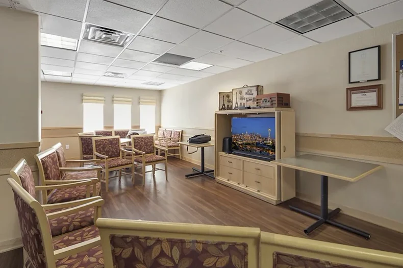 Image of Merrill Gardens at Willow Glen (4)