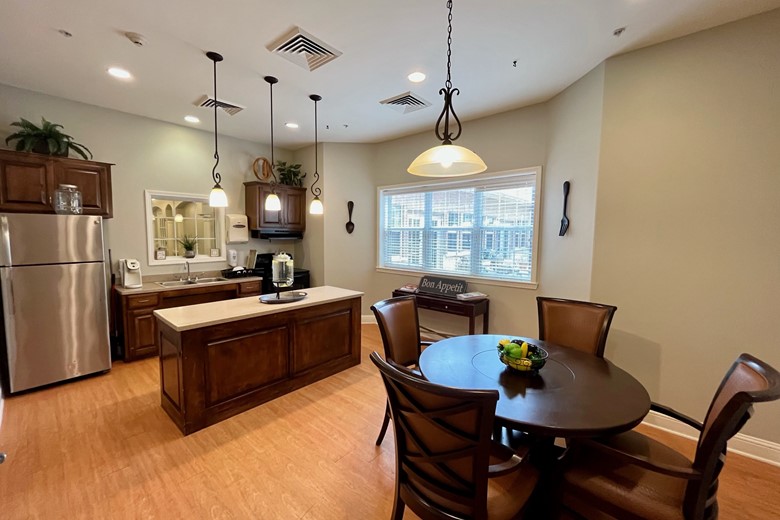 Image of Creekside Alzheimer's Special Care Center (5)