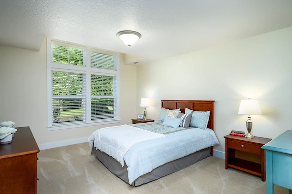 Hillside Senior Living in McMinnville, OR, bedroom