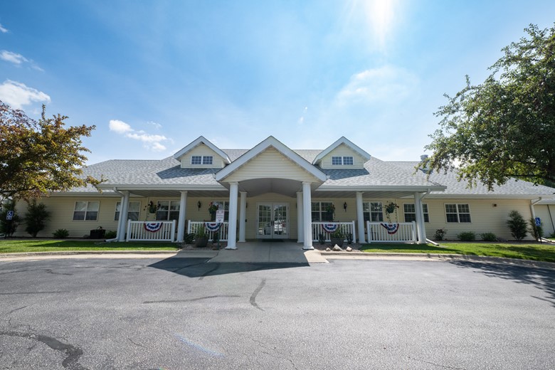 Image of Rolling Meadows Senior Living (1)