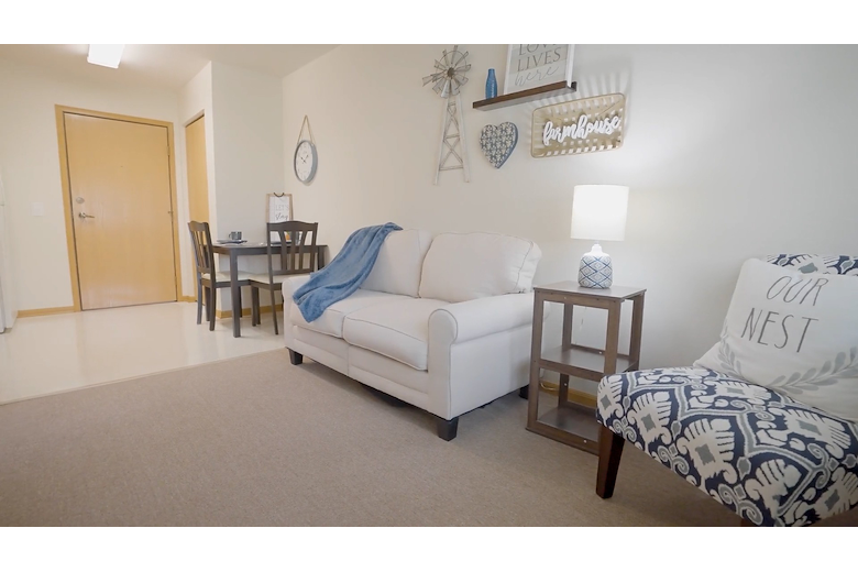 Image of Oakland Manor (7)