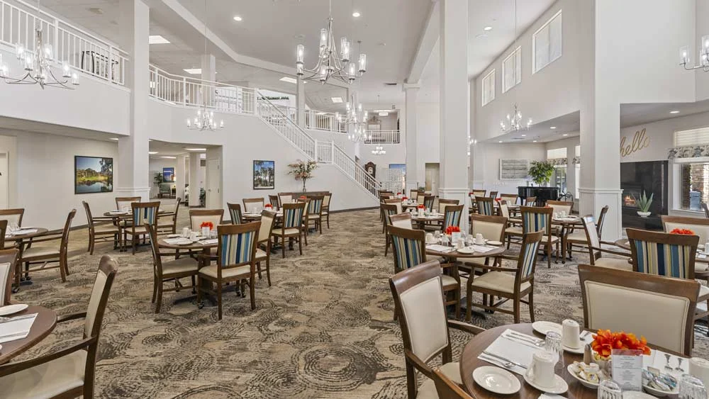 The Palms At La Quinta Gracious Retirement Living Hawthorn Senior Independent Living in La Quinta, California community dining room