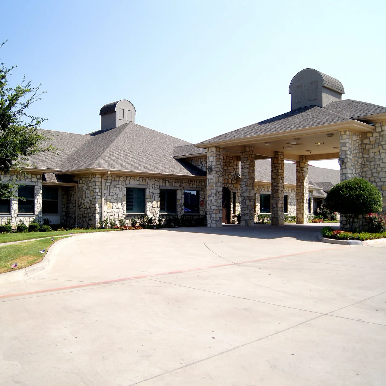 Image of Harbor Lakes Nursing & Rehab (2)