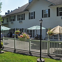 Image of Oak Woods Manor (3)