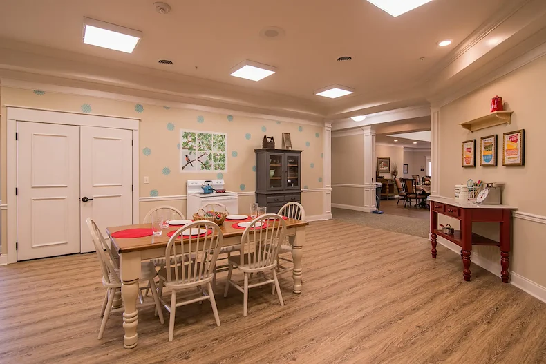 Image of The Lantern at Morning Pointe Russell (5)