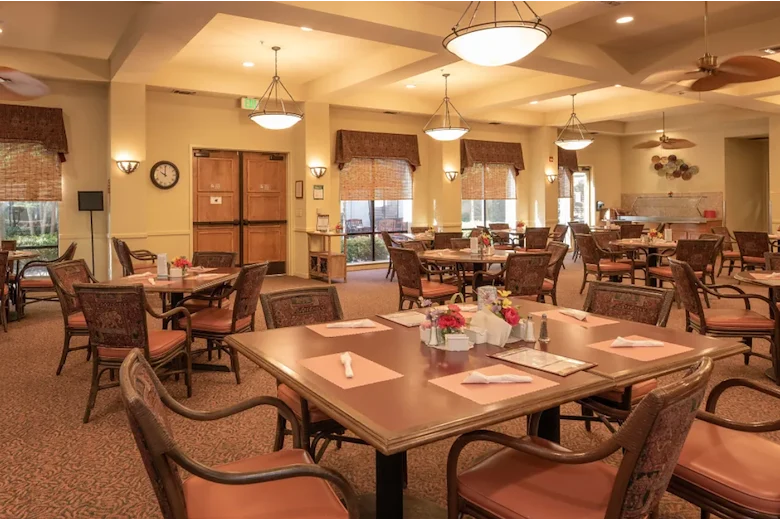 Image of Winding Commons Senior Living (6)