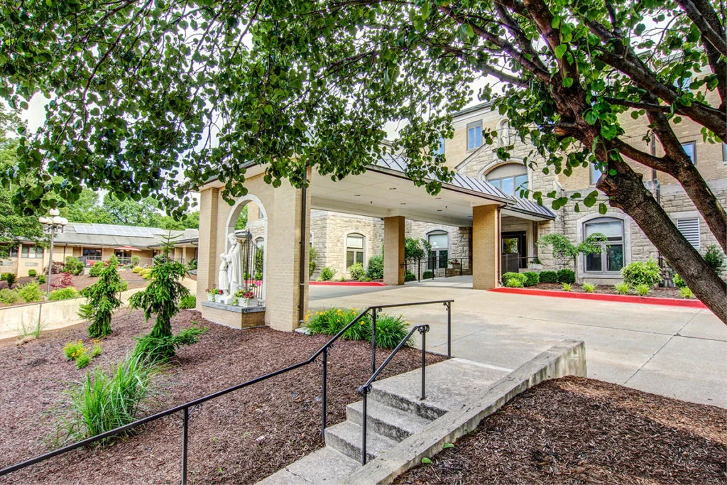 Image of Heisinger Bluffs Healthcare Western Campus (2)