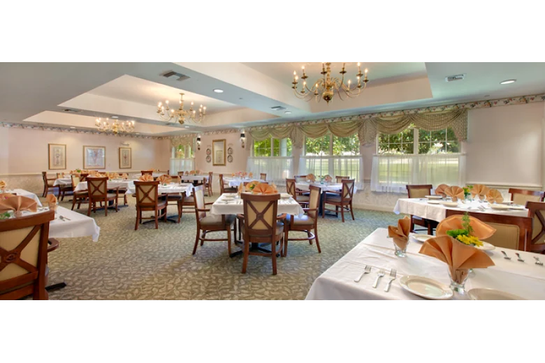 Image of Knollwood Pointe (2)