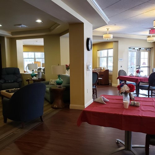 Living room, Bistro, Sunroom 