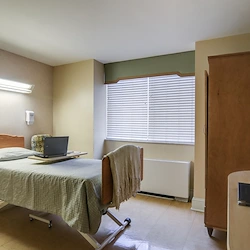 Image of Autumn Lake Healthcare At Ruxton (3)