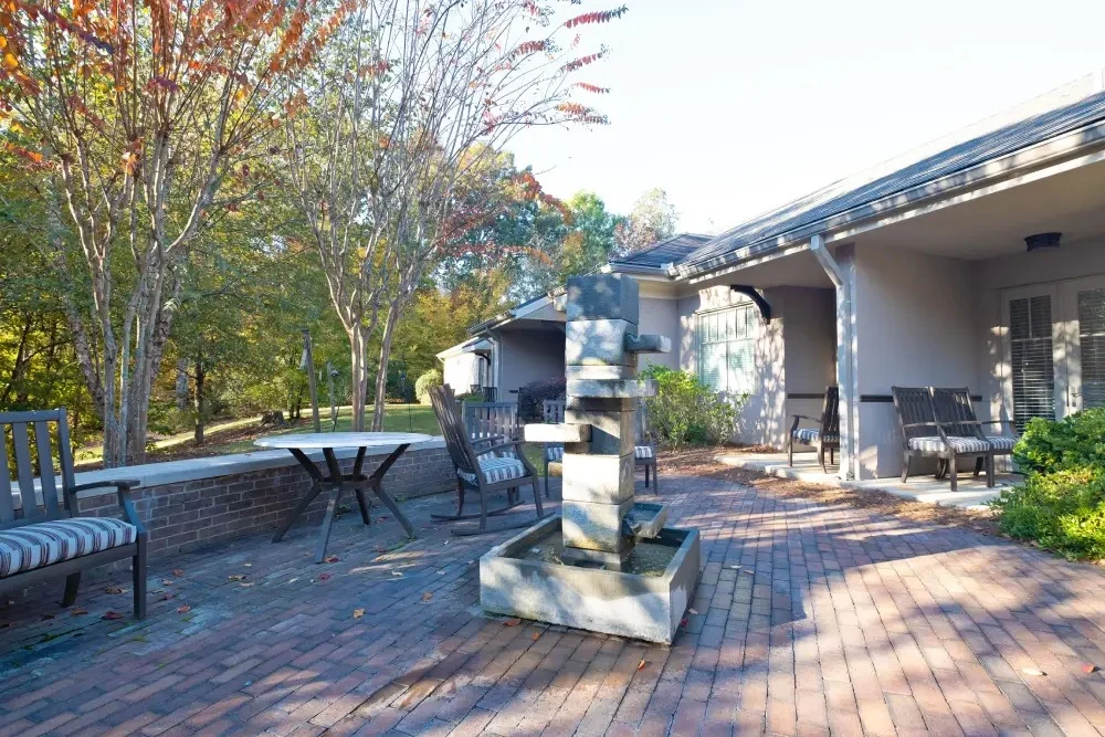 Atrium Health Navicent Hospice Pine Pointe's Logo