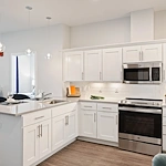 The Barclay at Charlottesville apartment kitchen