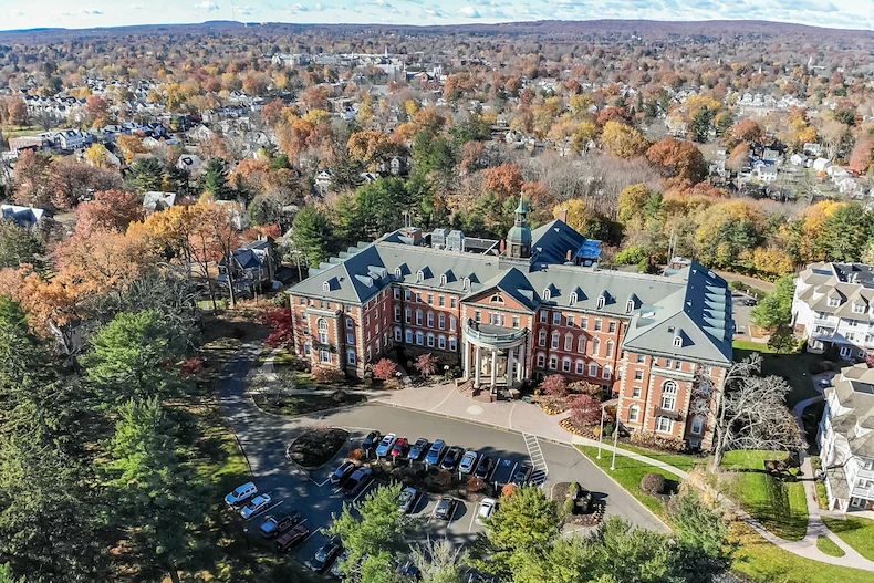 Image of AVIVA West Hartford (3)