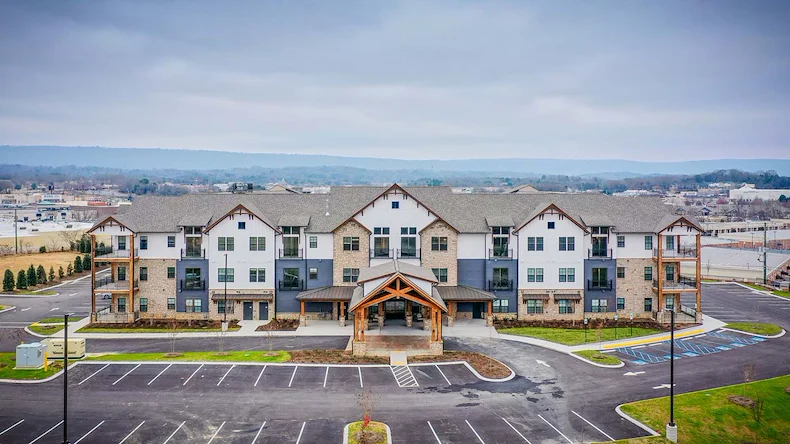 Image of Everlan of Hixson (2)