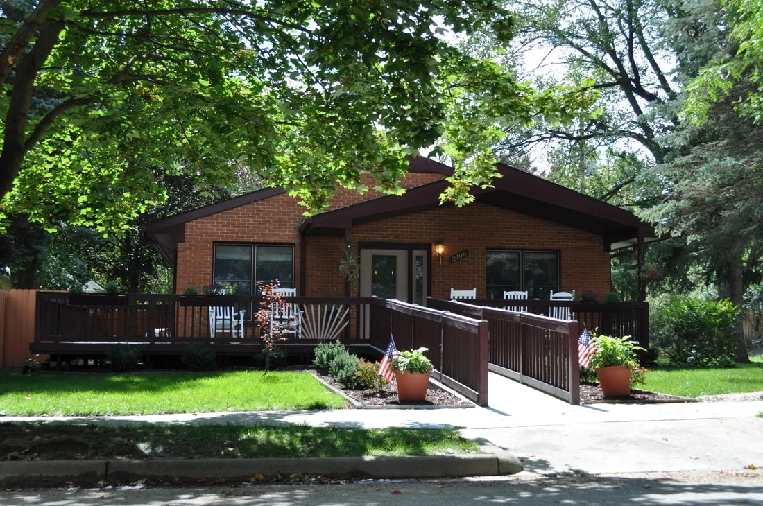 Image of Birchwood Manor (1)