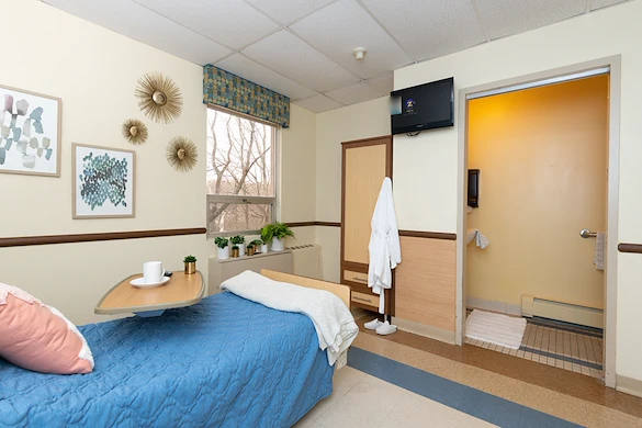 Image of Water's Edge At Port Jefferson (5)