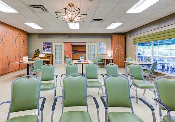 Image of Arden Courts of Jefferson Hills (8)