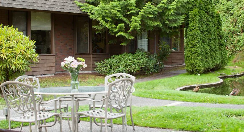 Image of Ballard Center (5)