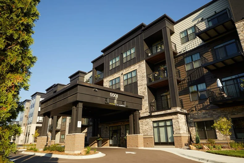 Image of Amira Choice Bloomington (1)