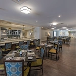 Alto Evergreen Walk, senior living community offering assisted living, memory care, and respite care in South Windsor, CT, dining room