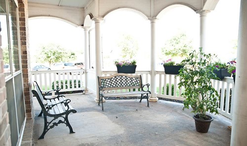 Image of Rambling Oaks Courtyard Extensive Care Community (6)