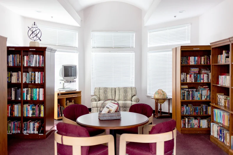 Image of Solstice Senior Living at Bakersfield (5)