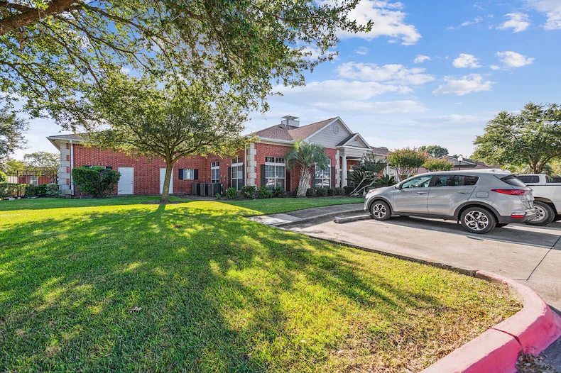 Image of Gateway Village (1)