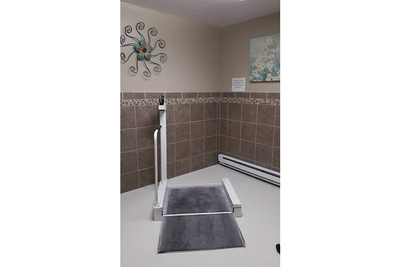 Image of Carriage Square Rehab And Healthcare Center (5)