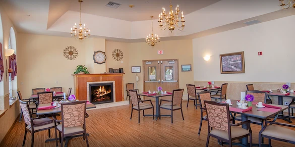 Image of Colonial Court (3)