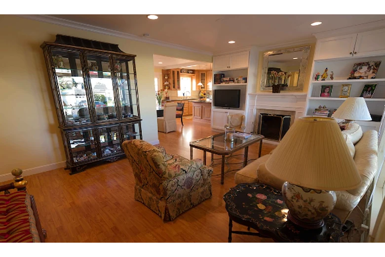 Image of Garden Court at the Village (2)