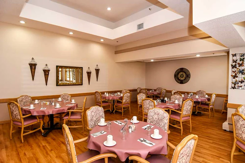 Image of Edgewood Grand Forks 55+ (5)