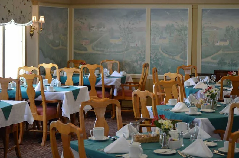 Image of Pomperaug Woods Assisted Living (6)