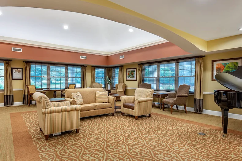 Image of Haslett Pointe (2)