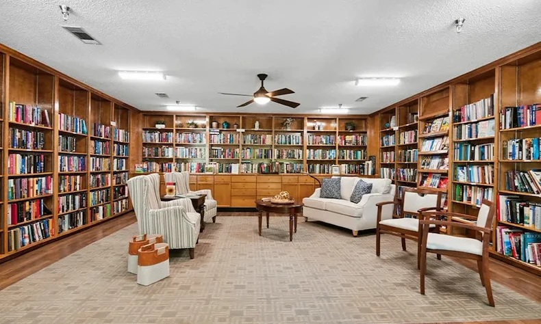 Image of MerryWood on Park (6)