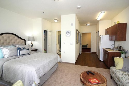 Ivy Creek Gracious Retirement Living Hawthorn Senior independent Living in Glen Mills, Pennsylvania apartment suite