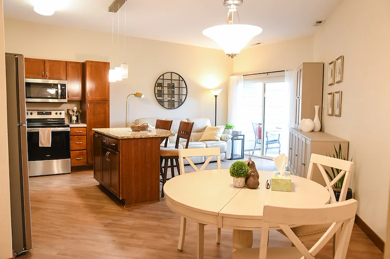 Image of Highview Hills by Vivie (8)