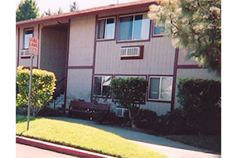 Image of Vacaville Autumn Leaves (2)