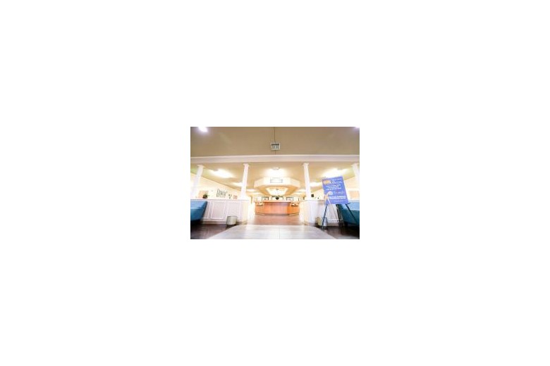 Image of Golden Creek Healthcare & Rehab (3)