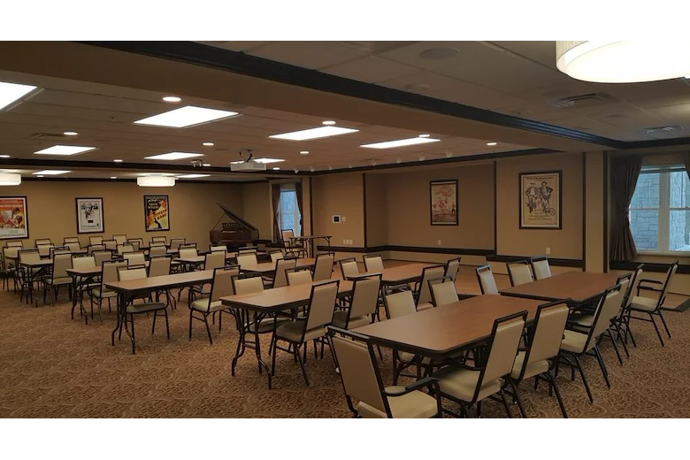 Image of Oak Park Place of Nakoma (7)