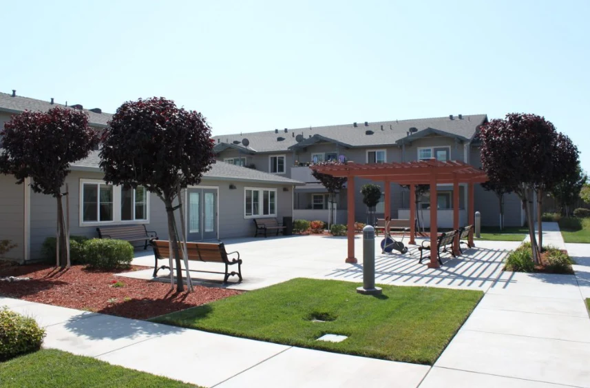 Image of Los Abuelitos Senior Apartments (2)