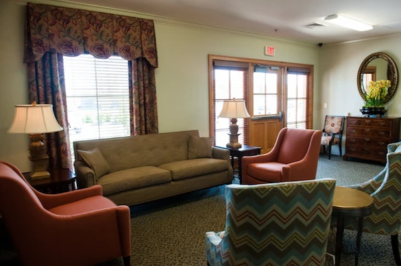 Image of Lady Of The Oaks Retirement Manor (3)