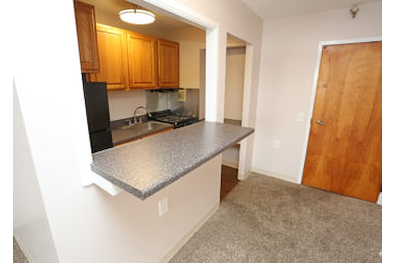 Image of Rose Tower Apartments (3)