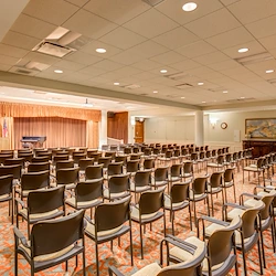 Image of Lake Forest Place (4)