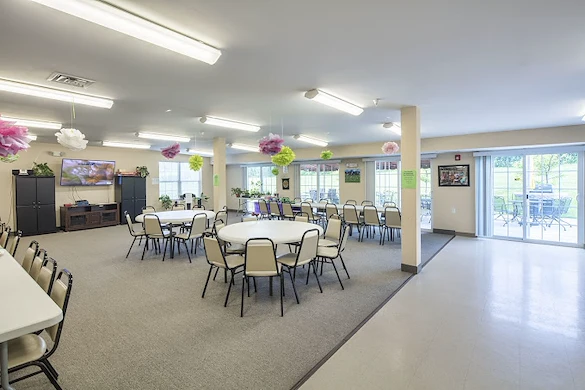 Image of New Hartford Square Senior Apartments (4)