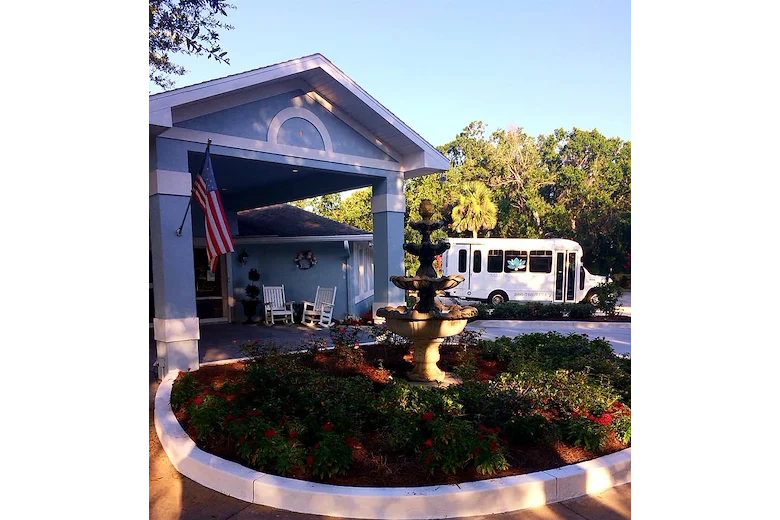 Image of Magnolia Manor at Daytona Beach (1)